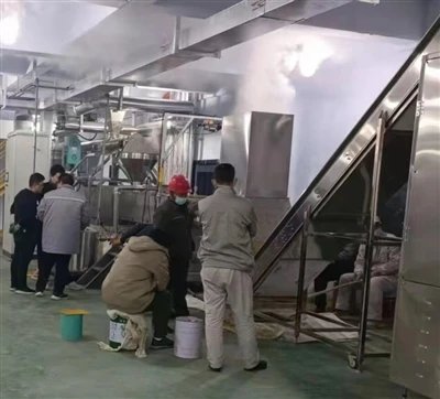 On Site After-sales Service Engineer Installs The Nutrition Powder Production Line On Site After-sales Service Engineer Installs The Nutrition Powder Production Line